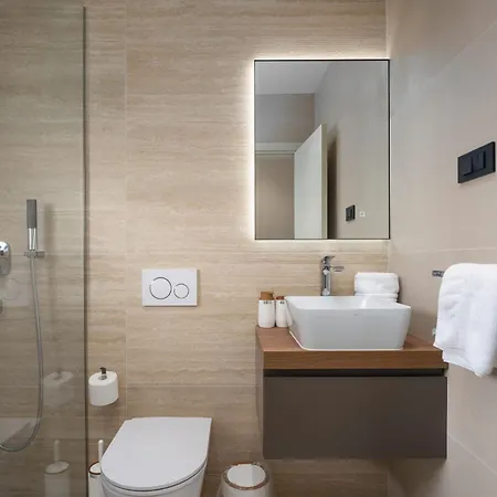 Hébergement de vacances Luxurioese Mit Pool Und Whirlpool In *